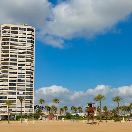 Beachfront Espacio 公寓 *