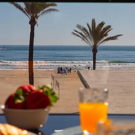 Beachfront Espacio Apartamento