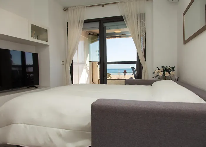 Beachfront Espacio 公寓 *