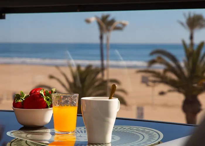 Beachfront Espacio Apartman *